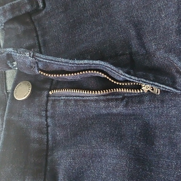 Liverpool The Trouser Short Dark Blue Cuffed Jean Shorts with 5.5" Inseam - Picture 4 of 12
